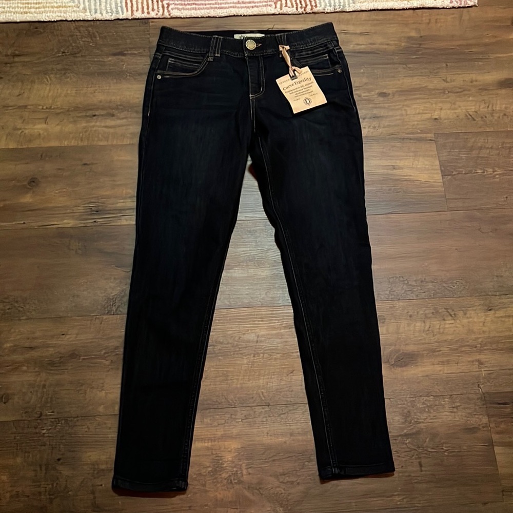 New Democracy size 6 Freedom Ankle Skimmer